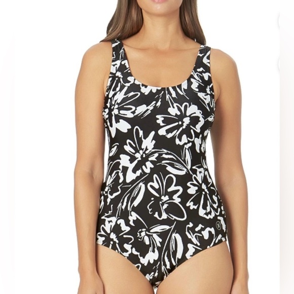 Hurley Other - Hurley Women's 4 Way Stretch One Piece UPF 50+ Swimsuit NWT Sz. M